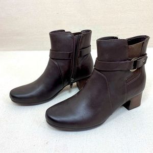 Clarks UN Damson Brown Leather Ankle Boots